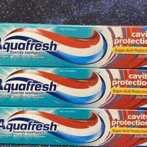 3 Pack Aquafresh Cavity Protection Fluoride Toothpaste, Cool Mint, 3.0 oz - New